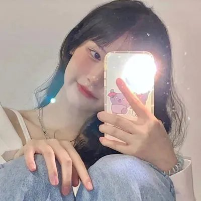 庭院里的女人
